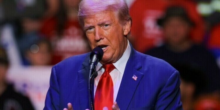 ڈونلڈ ٹرمپ نے میکسیکو کے بعد کینیڈا پر بھی مجوزہ محصولات کا نفاذ مؤخر کر دیا