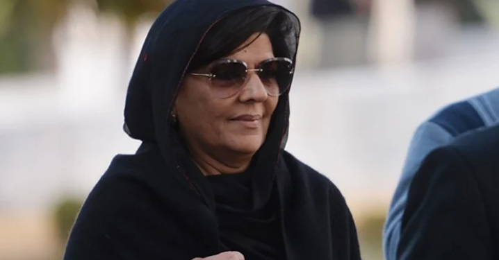 عمران خان سے وکلا ملے، اہلخانہ کو روک دیا گیا، علیمہ خان