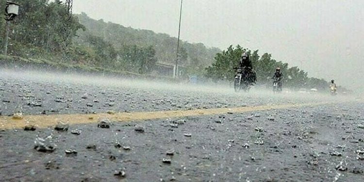 عوام تیاری کرلیں! ملک بھر میں ایک بار پھر بارشیں ہونے والی ہیں