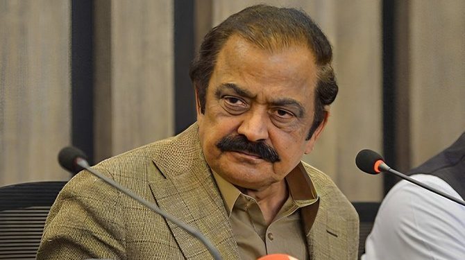 رانا ثنا اللہ کے ناقابل ضمانت وارنٹ گرفتاری جاری