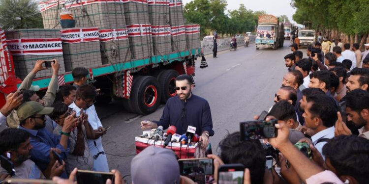 ‏حیدرآباد : سینئر صوبائی وزیر اطلاعات و ٹرانسپورٹ اینڈ ماس ٹرانزٹ شرجیل انعام میمن کی خصوصی ھدایت پر پاکستان پیپلز پارٹی کے نوجوان  رہنما