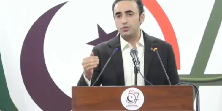 پی ٹی آئی کو جگہ دینے کیلئے پیپلز پارٹی کو توڑا گیا، بلاول