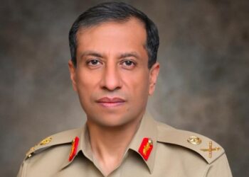 ڈی جی آئی ایس پی آر لیفٹیننٹ جنرل احمد شریف چوہدری کا کہنا ہے کہ خیبر پختونخوا میں جو دہشتگردی ہے اس کے پیچھے سیاسی اور مجرمانہ گٹھ جوڑ ہے