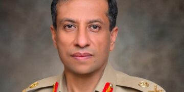 ڈی جی آئی ایس پی آر لیفٹیننٹ جنرل احمد شریف چوہدری کا کہنا ہے کہ خیبر پختونخوا میں جو دہشتگردی ہے اس کے پیچھے سیاسی اور مجرمانہ گٹھ جوڑ ہے