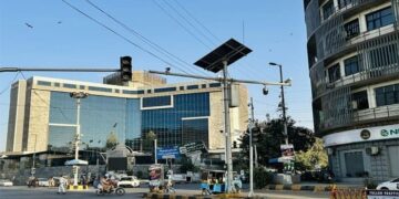 کراچی میں بھاری بھرکم ای چالان سے پریشان عوام کو کچھ ریلیف ملنے کا امکان