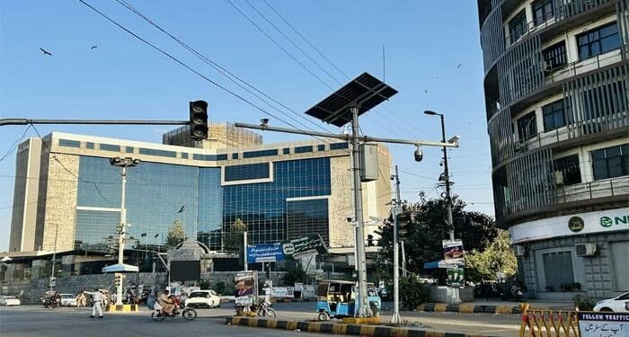 کراچی میں بھاری بھرکم ای چالان سے پریشان عوام کو کچھ ریلیف ملنے کا امکان