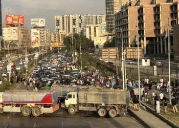 کراچی: سندھی ثقافت کے دن پُرتشدد ریلی نکالنے پر 400 افراد کیخلاف انسداد دہشت گردی کا مقدمہ درج