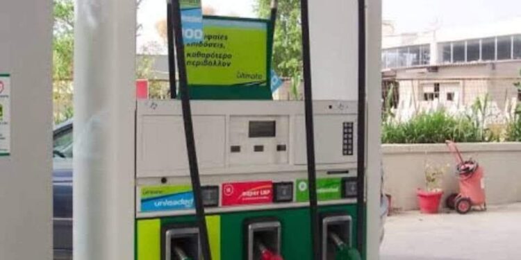 بلوچستان بھر میں ایرانی تیل فروخت کرنے والے پٹرول پمپوں کے خلاف کریک ڈاؤن، ہزاروں پمپ سیل