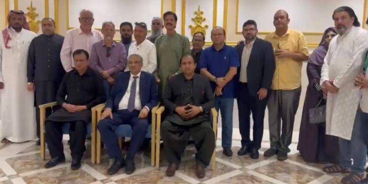 سوشل میڈیا پر نظر رکھنا ضروری ہے تاکہ عوام جعلی خبروں سے گمراہ نہ ہوں: سہیل وڑائچ