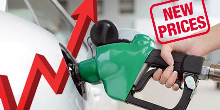 وفاقی حکومت نے پیٹرولیم مصنوعات کی قیمتوں میں بڑا اضافہ کردیا